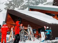 https://timunmini.id/game/ski-resort-hidden-snowflakes